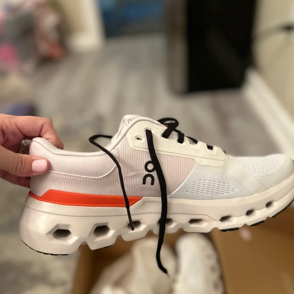 On Running Cloudstratus White and Orange Athletic Shoes
Cloudrunner 2 - Picture 2 of 6